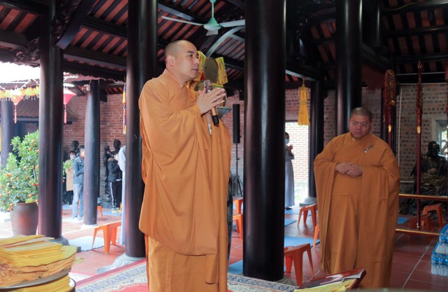 Pháp hội Dược Sư tại chùa Chí Linh diễn ra từ ngày 6 đến 14-2 dưới sự chủ trì của Đại đức Thích Tuệ Minh