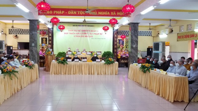 Quang cảnh buổi họp tại chùa Long Hoa Quang cảnh buổi họp tại chùa Long Hoa