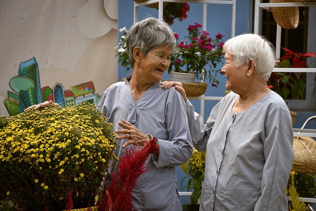 Tác phẩm "Nụ cười xuân" của tác giả Lý Thị Thùy Vân đạt giải Nhất cuộc thi Tác phẩm "Nụ cười xuân" của tác giả Lý Thị Thùy Vân đạt giải Nhất cuộc thi