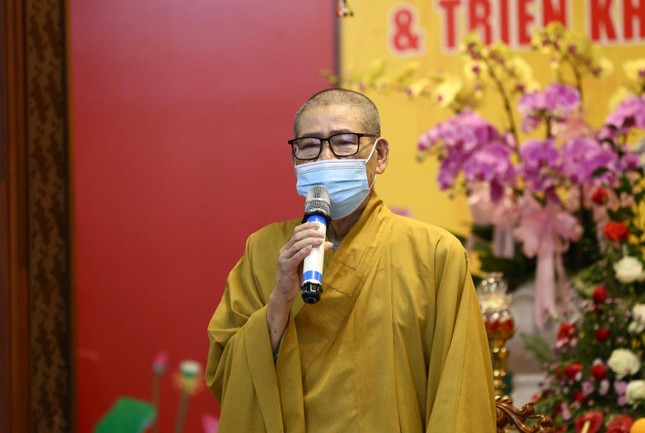 Hòa thượng Thích Châu Quang ban đạo từ Hòa thượng Thích Châu Quang ban đạo từ