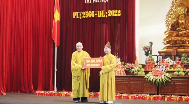 Hòa thượng Thích Quảng Tùng trao 100 triệu đồng cúng dường Quỹ Bảo trợ học đường Học viện Phật giáo VN tại Hà Nội Hòa thượng Thích Quảng Tùng trao 100 triệu đồng cúng dường Quỹ Bảo trợ học đường Học viện Phật giáo VN tại Hà Nội
