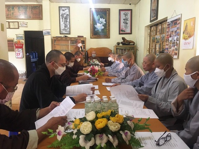 Quang cảnh buổi họp