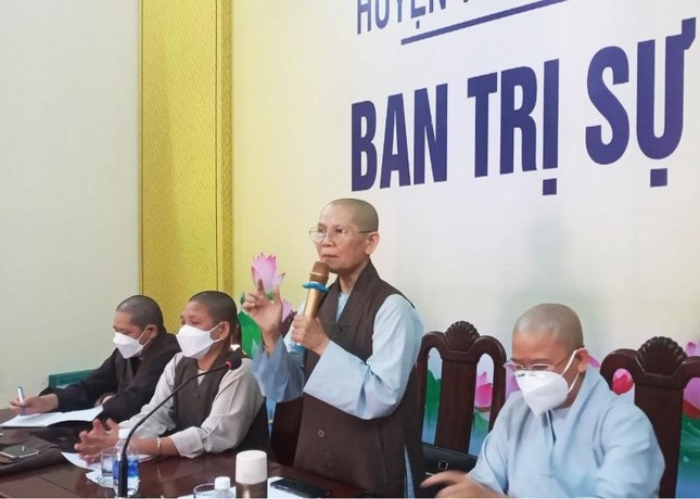 Ni sư Thích nữ Diệu Thiện phát biểu Ni sư Thích nữ Diệu Thiện phát biểu