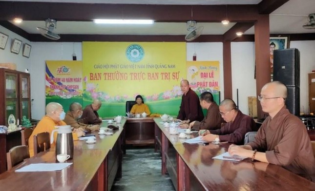 Quang cảnh buổi họp