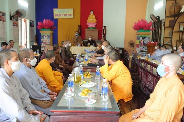 Quang cảnh buổi họp Quang cảnh buổi họp