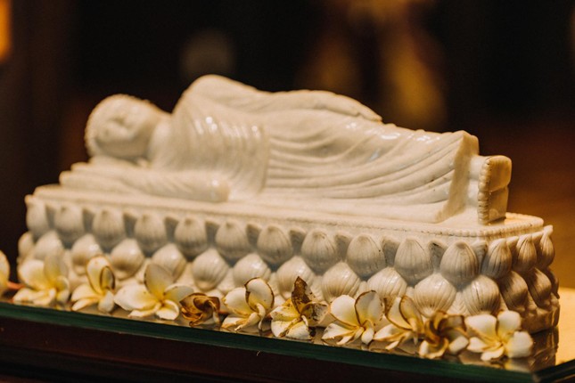 Người nằm đó khúc vô thường bất diệt