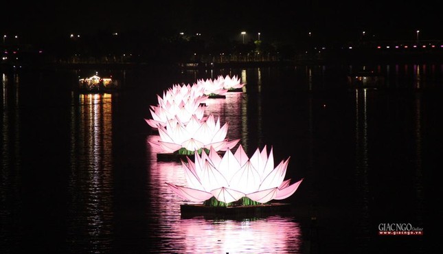 Một mùa Phật đản đang về