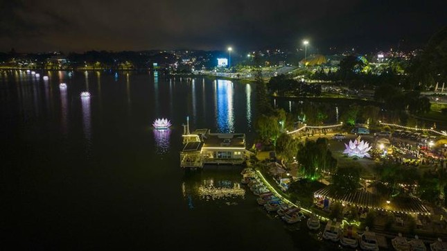 "7 đóa sen mầu nhiệm" "7 đóa sen mầu nhiệm"