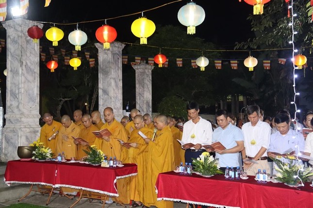 Đồng tụng bài kệ Tắm Phật Đồng tụng bài kệ Tắm Phật