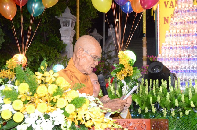 Trưởng lão Hòa thượng Giác Tường cung tuyên Thông điệp Đại lễ Phật đản Phật lịch 2566 của Đức Quyền Pháp chủ GHPGVN Trưởng lão Hòa thượng Giác Tường cung tuyên Thông điệp Đại lễ Phật đản Phật lịch 2566 của Đức Quyền Pháp chủ GHPGVN