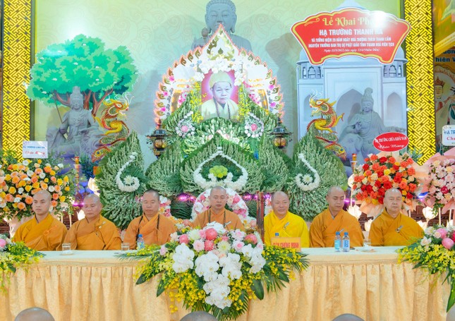 Chư tôn đức chứng minh buổi lễ Chư tôn đức chứng minh buổi lễ