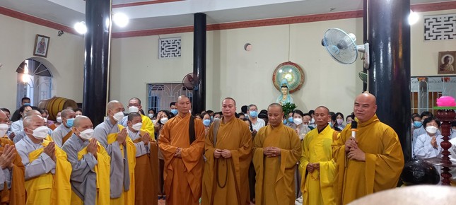 Chư Tăng Ni, Phật tử Phật giáo huyện Châu Thành trong chuyến đi thăm, cúng dường các trường hạ trong tỉnh Đồng Tháp Chư Tăng Ni, Phật tử Phật giáo huyện Châu Thành trong chuyến đi thăm, cúng dường các trường hạ trong tỉnh Đồng Tháp