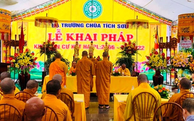 Thượng tọa Thích Thanh Lâm sách tấn chư hành giả