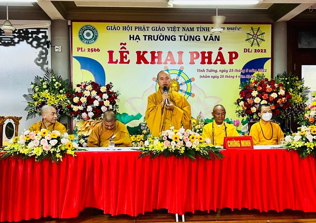 Thượng tọa Thích Thanh Lâm sách tấn chư hành giả