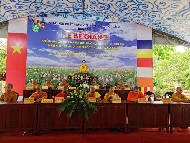 Chư tôn đức chứng minh buổi lễ Chư tôn đức chứng minh buổi lễ