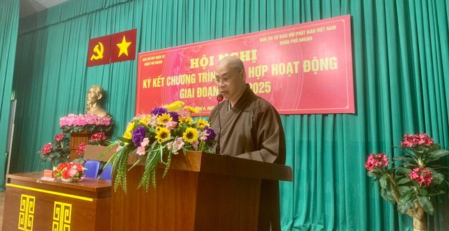 Thượng tọa Thích Minh Nhựt phát biểu