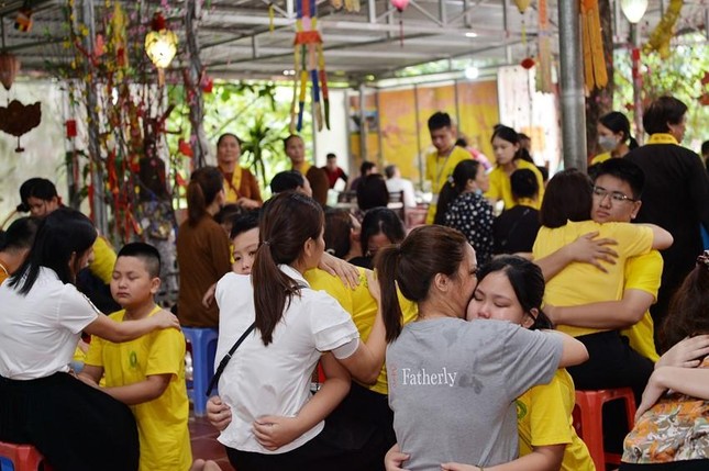 Xúc động buổi lễ tri ân cha mẹ