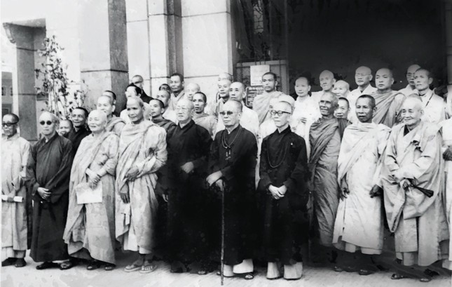 Chư vị giáo phẩm các tổ chức, hệ phái Phật giáo gặp gỡ tại TP.HCM Chư vị giáo phẩm các tổ chức, hệ phái Phật giáo gặp gỡ tại TP.HCM