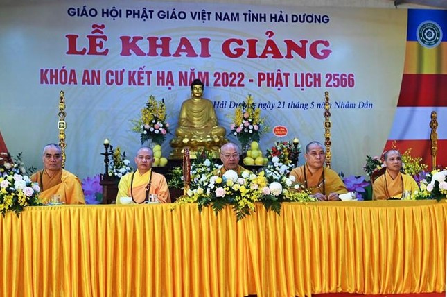 Chư tôn đức chứng minh buổi lễ Chư tôn đức chứng minh buổi lễ