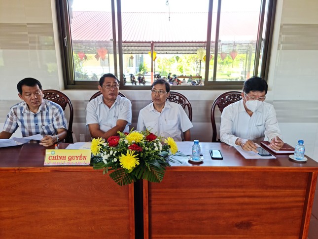 Đại biểu chính quyền