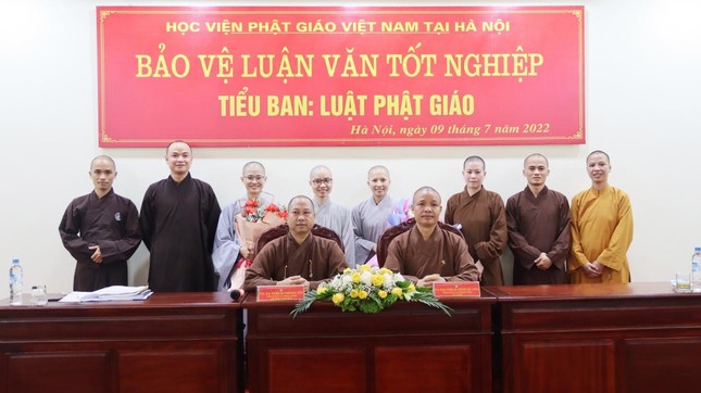 Có 3 Ni sinh bảo vệ khóa luận ở mảng Luật Phật giáo Có 3 Ni sinh bảo vệ khóa luận ở mảng Luật Phật giáo