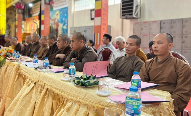 Chư Tăng tham dự hội nghị