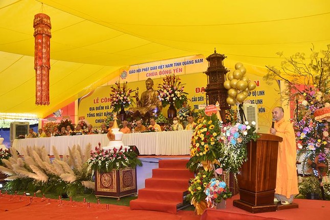 Đại đức Thích Nhuận Bình, trụ trì chùa Đông Yên phát biểu khai mạc Đại đức Thích Nhuận Bình, trụ trì chùa Đông Yên phát biểu khai mạc