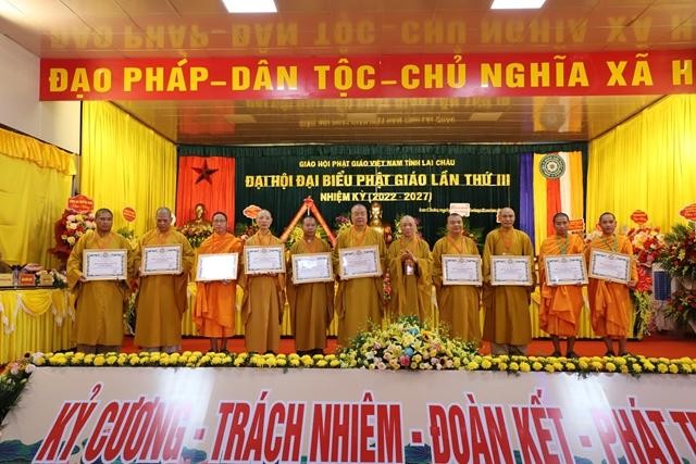 Trung ương GHPGVN trao Bằng tuyên dương công đức