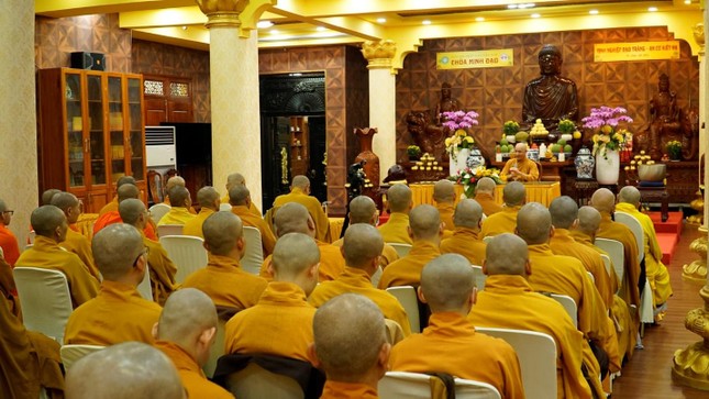 Thời pháp thoại của Hòa thượng Thích Huệ Thông Thời pháp thoại của Hòa thượng Thích Huệ Thông