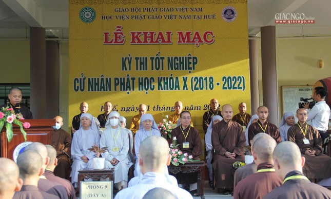 Chư tôn đức Hội đồng thi tốt nghiệp