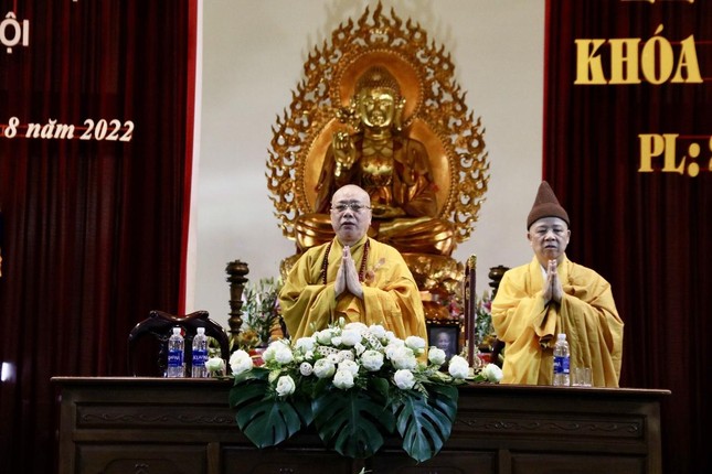 Chư tôn đức chứng minh