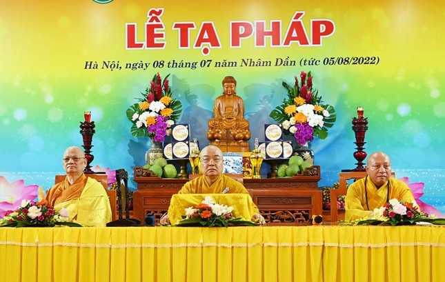 Chư tôn đức chứng minh buổi lễ Chư tôn đức chứng minh buổi lễ