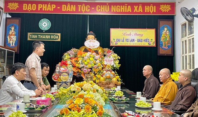 Ông Lương Bá Quang phát biểu chúc mừng Ông Lương Bá Quang phát biểu chúc mừng