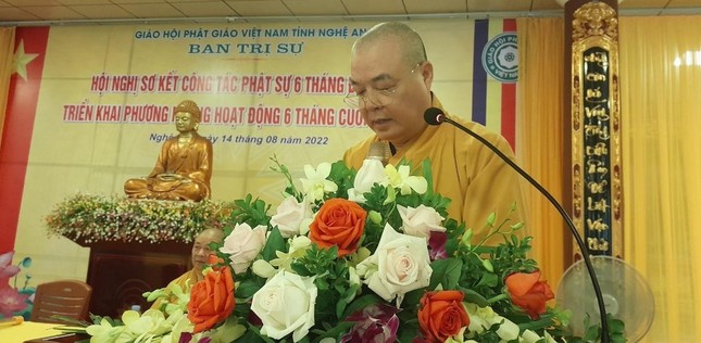 Hòa thượng Thích Thanh Nhiễu ban đạo từ Hòa thượng Thích Thanh Nhiễu ban đạo từ