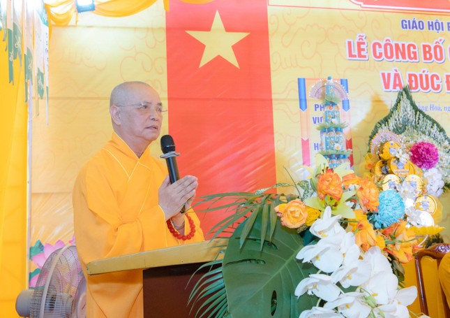 Hòa thượng Thích Huệ Phước ban huấn từ