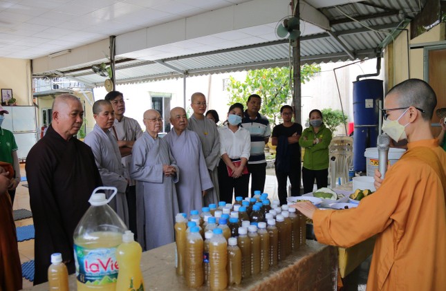Tham quan quy trình xử lý và tái chế rác thải Tham quan quy trình xử lý và tái chế rác thải
