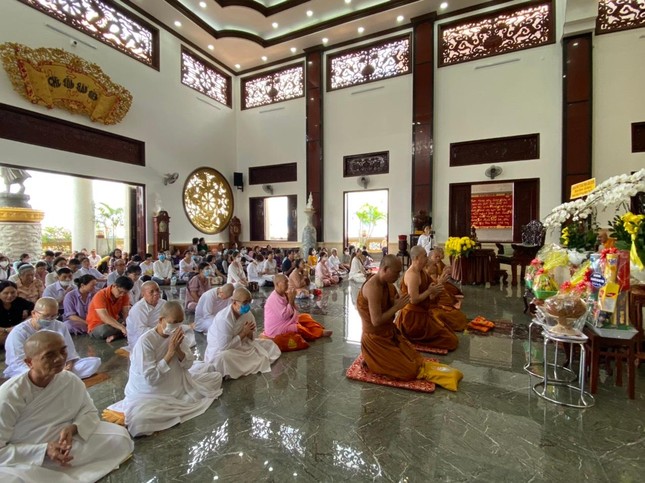 Môn đồ tứ chúng tham dự buổi lễ Môn đồ tứ chúng tham dự buổi lễ