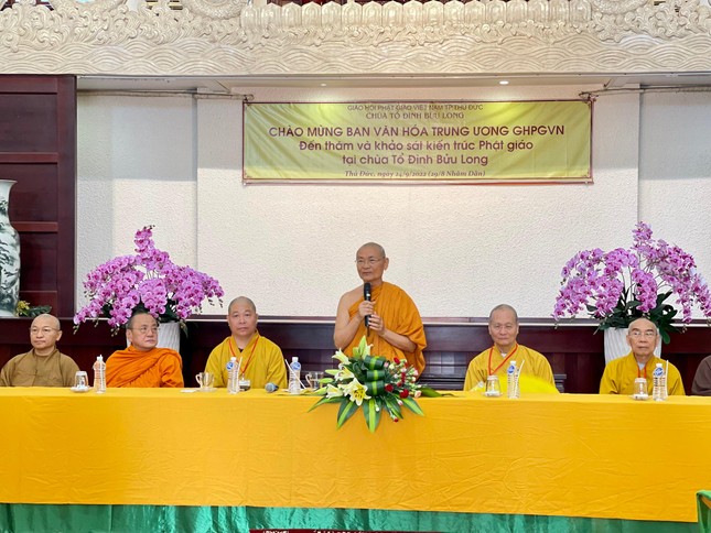 Hòa thượng Viên Minh phát biểu