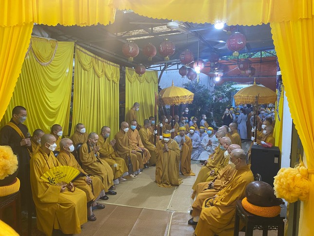 Đại diện môn đồ pháp quyến dâng lời tưởng niệm Đại diện môn đồ pháp quyến dâng lời tưởng niệm