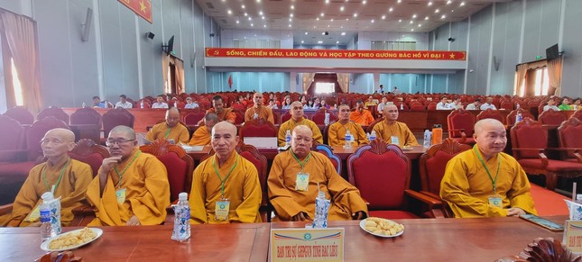 Chư tôn đức Tăng tham dự phiên trù bị Chư tôn đức Tăng tham dự phiên trù bị