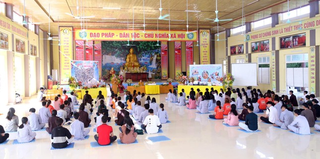 Quang cảnh buổi lễ Quang cảnh buổi lễ