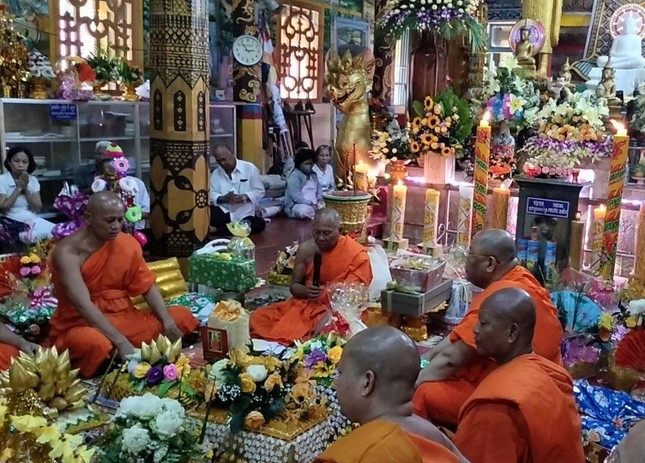 Chư Tăng cử hành nghi thức Tăng sự Chư Tăng cử hành nghi thức Tăng sự