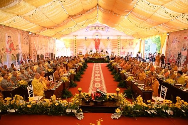 Quang cảnh lễ khai mạc pháp hội Quang cảnh lễ khai mạc pháp hội