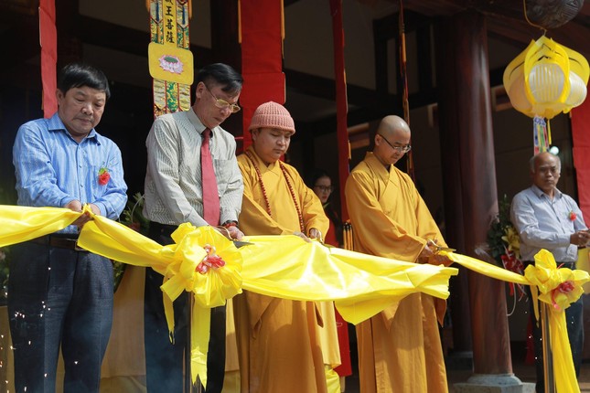Cắt băng khánh thành giai đoạn 1 chùa Làng Vành (chùa Giáp Vinh)