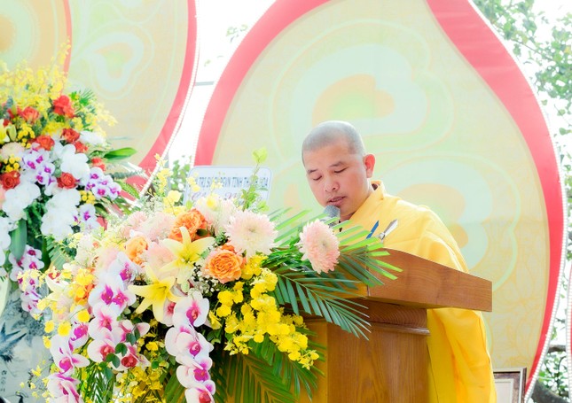 Đại đức Thích Nguyên Hồi phát biểu khai mạc