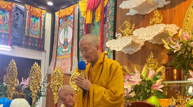 Hòa thượng Thích Thanh Hùng ban đạo từ