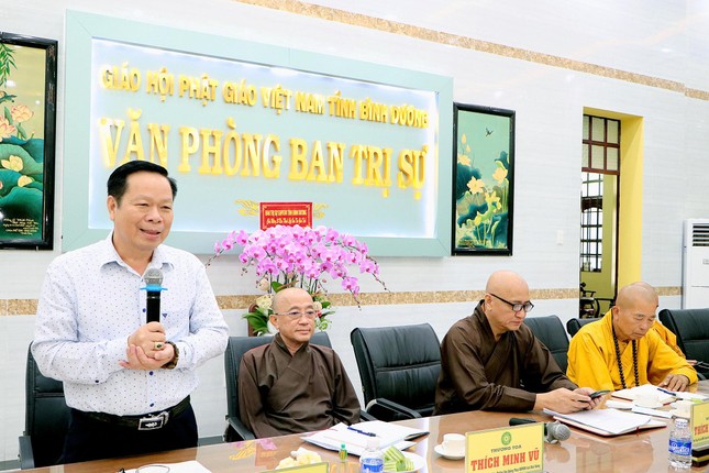 Ông Trần Đức Thịnh phát biểu Ông Trần Đức Thịnh phát biểu