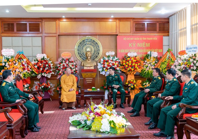 Bộ Chỉ huy Quân sự tỉnh tiếp thân mật đoàn Ban Trị sự GHPGVN tỉnh