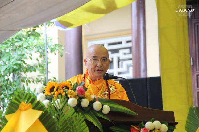 Hòa thượng Thích Khế Chơn đọc diễn văn khai mạc