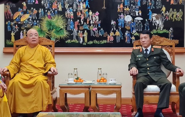 Hòa thượng Thích Thanh Nhiễu phát biểu